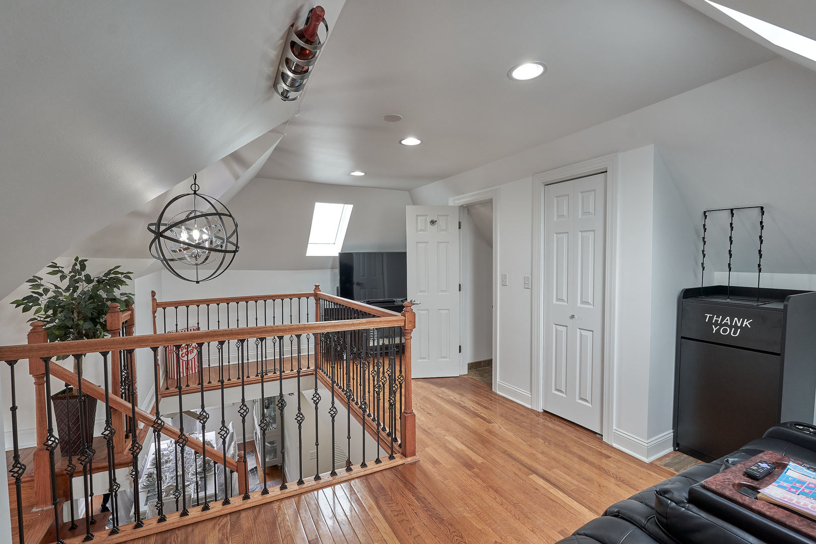200 N Mayfield Avenue Property Photo 24