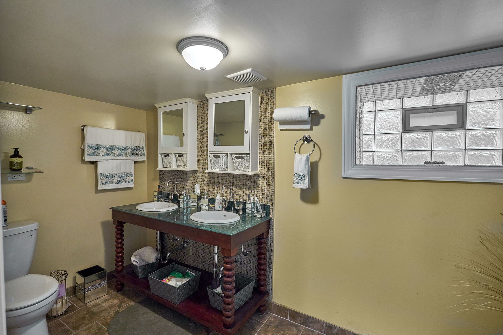 200 N Mayfield Avenue Property Photo 29