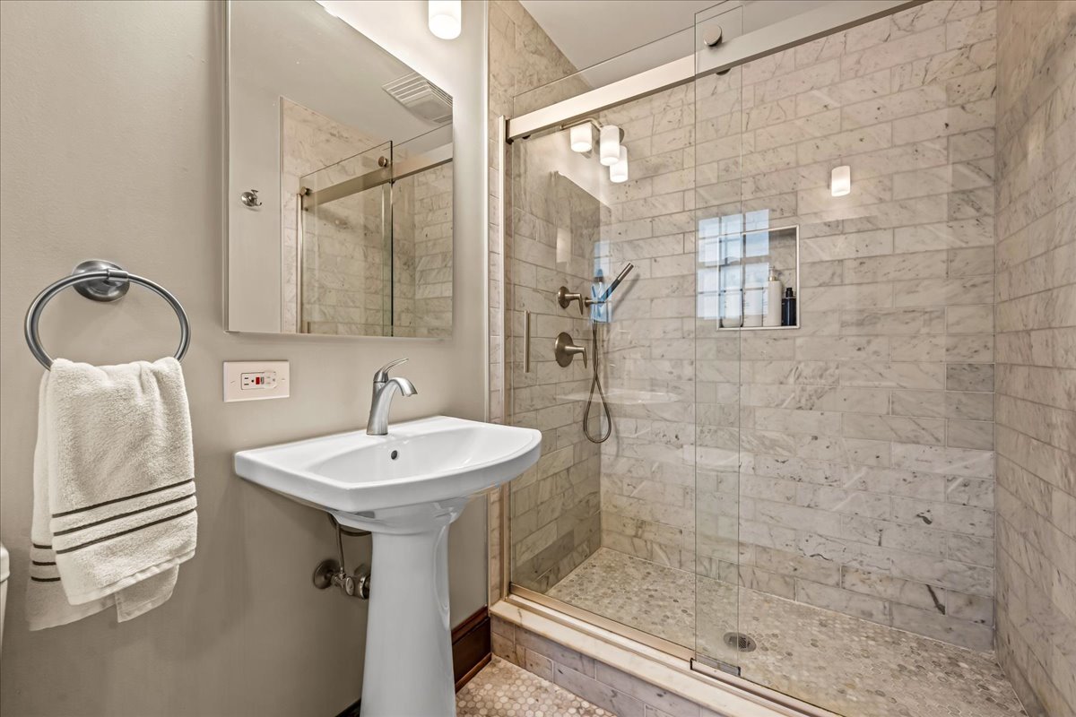 411 E Illinois Road Property Photo 25
