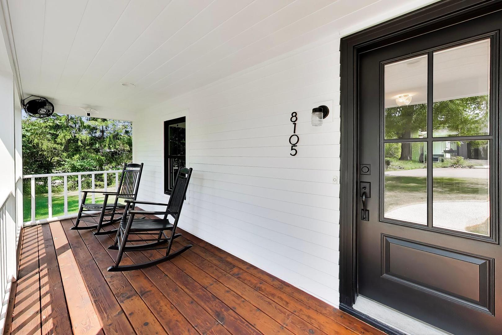8105 Bull Valley Road Property Photo 3