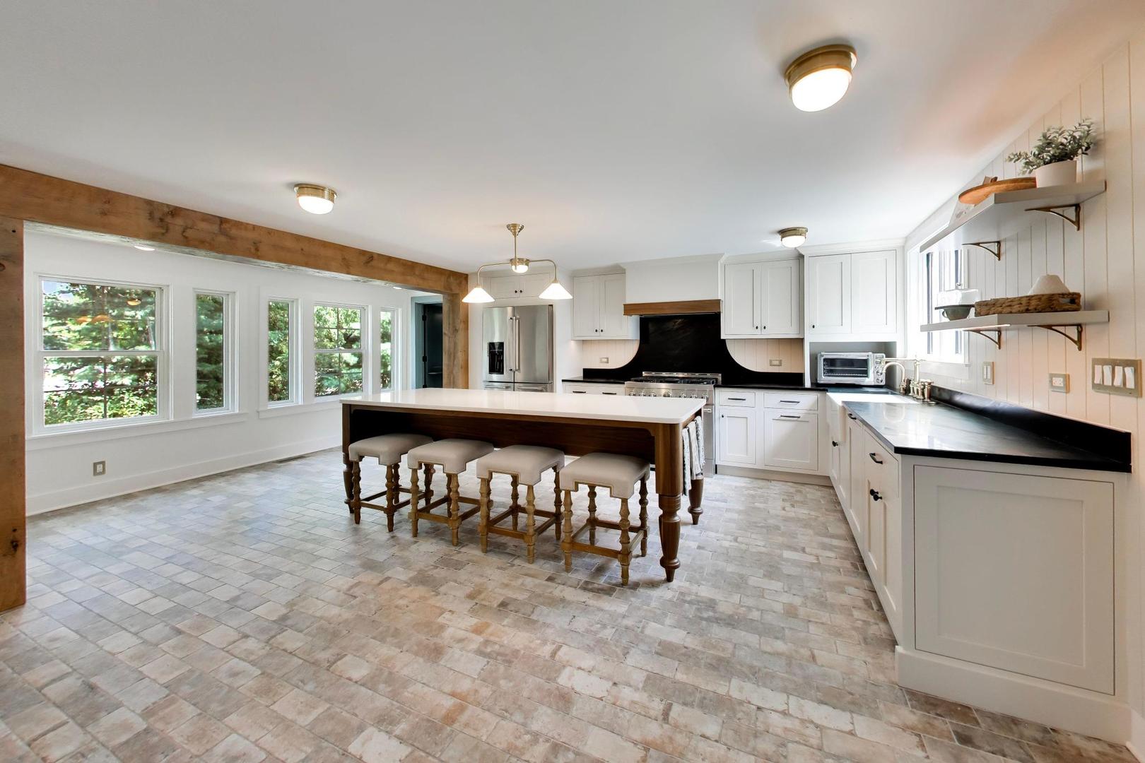 8105 Bull Valley Road Property Photo 9