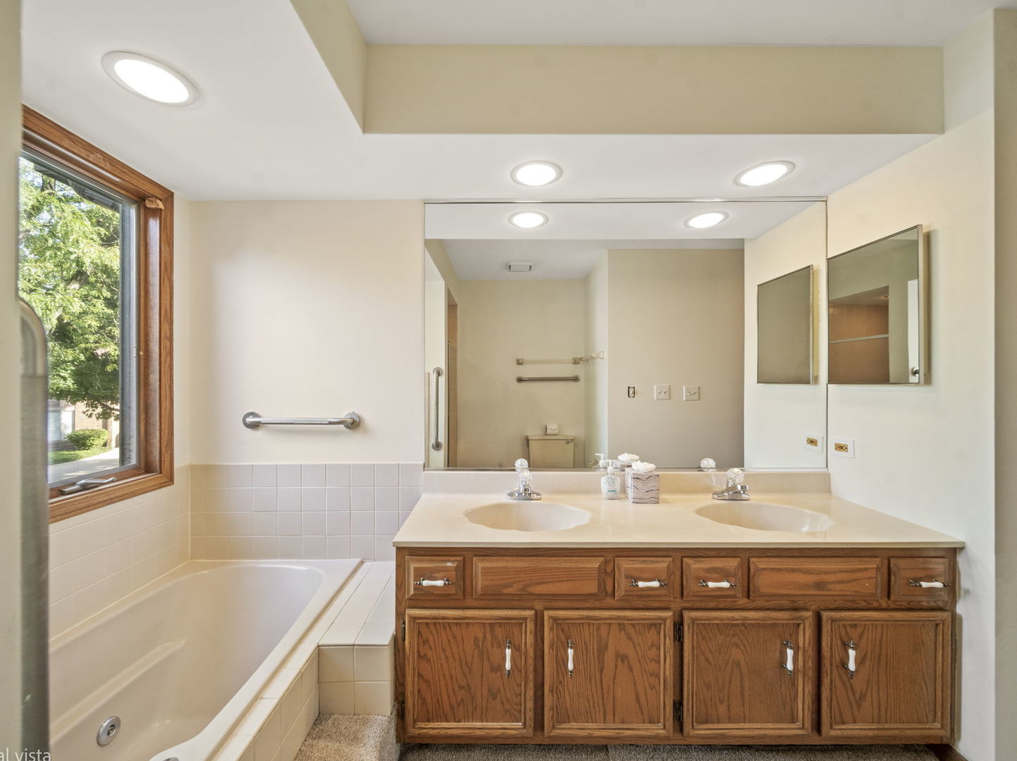 11103 Regency Drive 11103 Property Photo 17
