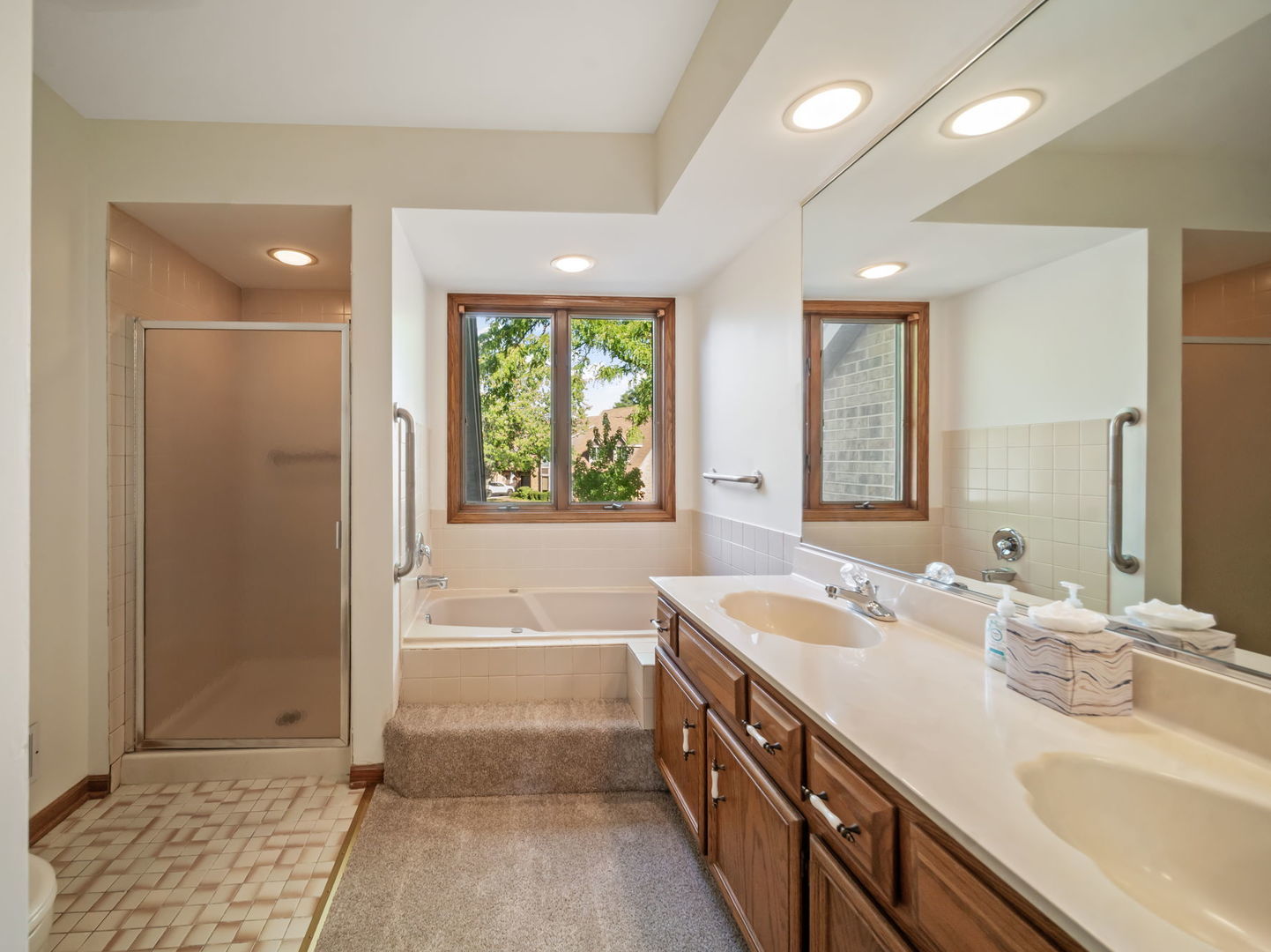 11103 Regency Drive 11103 Property Photo 18