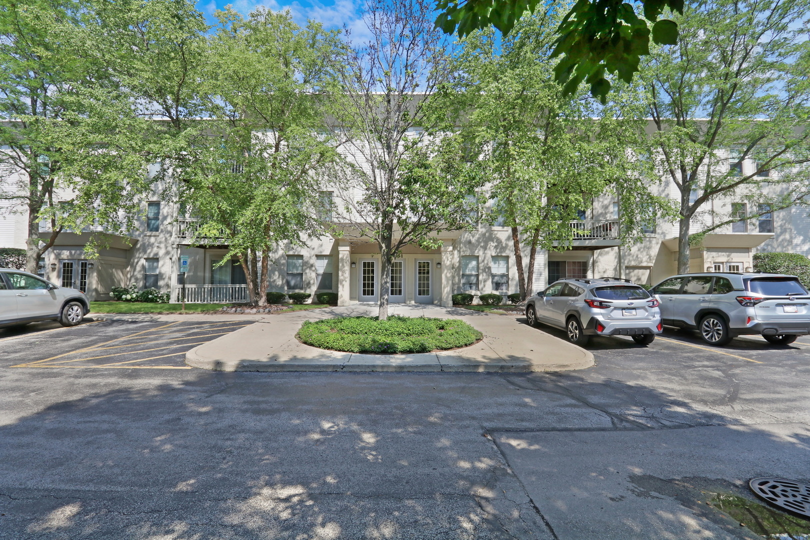 34451 N Old Walnut Circle 205 Property Photo 1