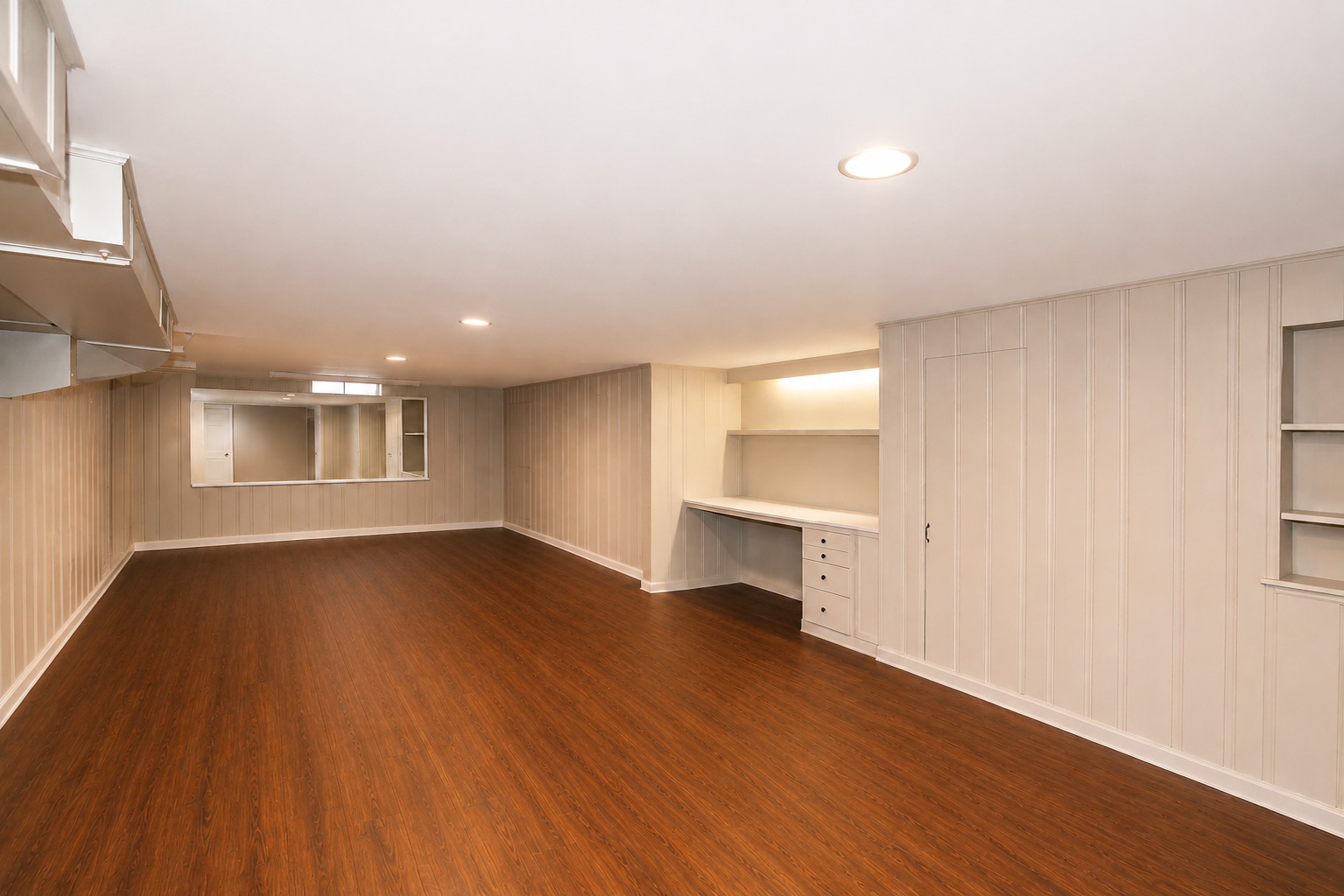 237 N Hamlin Avenue Property Photo 22