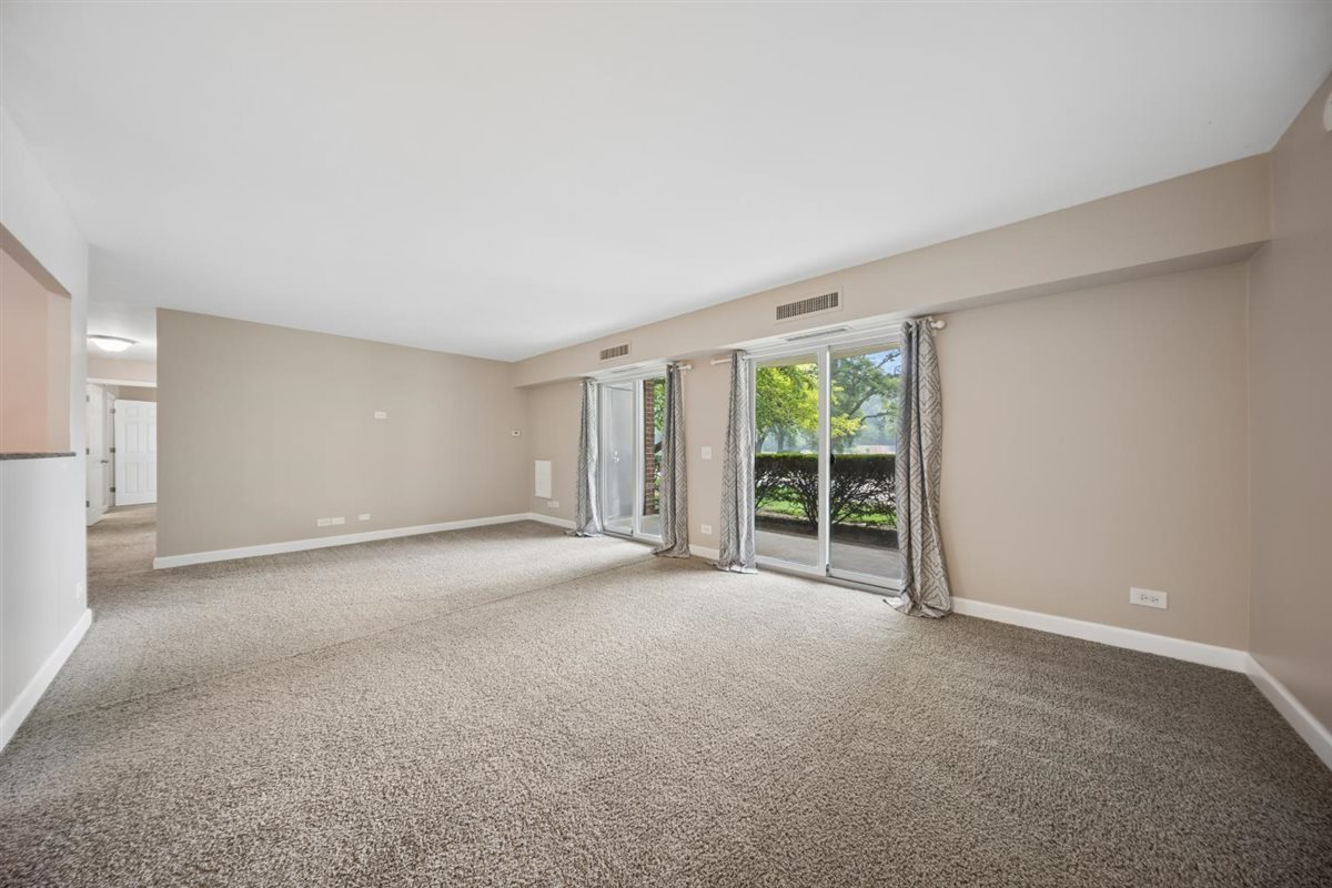 1405 E Central Road 118c Property Photo 4