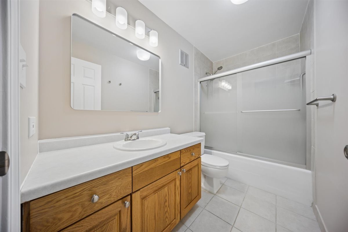 1405 E Central Road 118c Property Photo 7