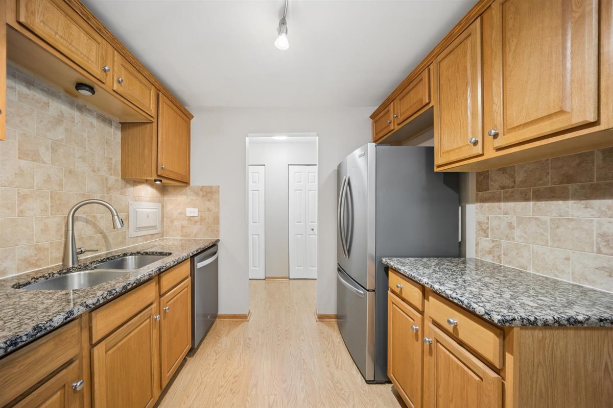 1405 E Central Road 118c Property Photo 11