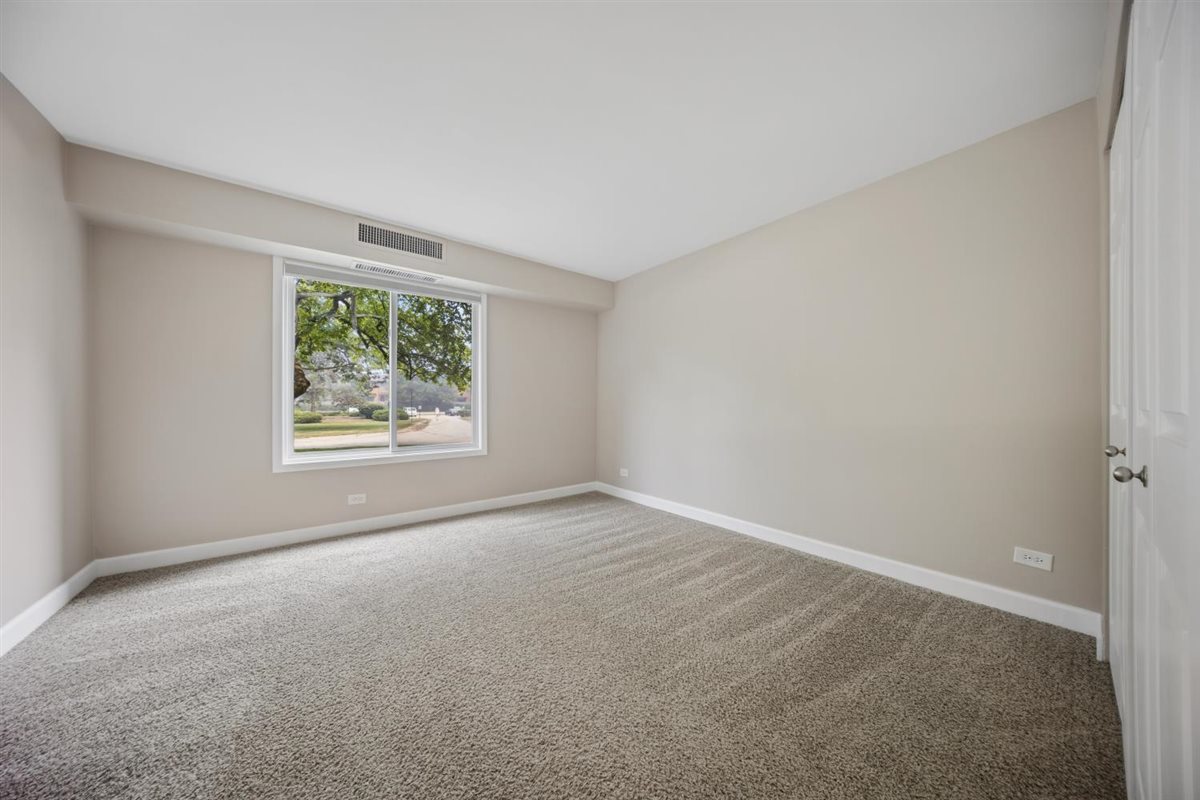 1405 E Central Road 118c Property Photo 12