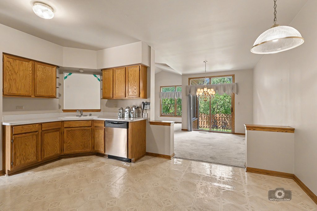 5122 Tomcin Trail Property Photo 6
