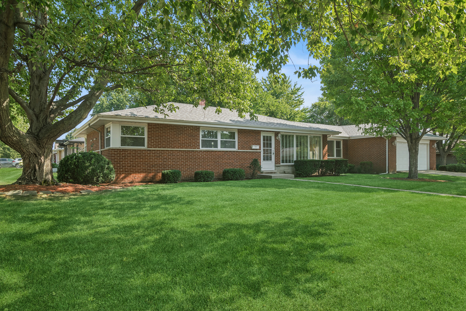 1145 S Haddow Avenue Property Photo 1