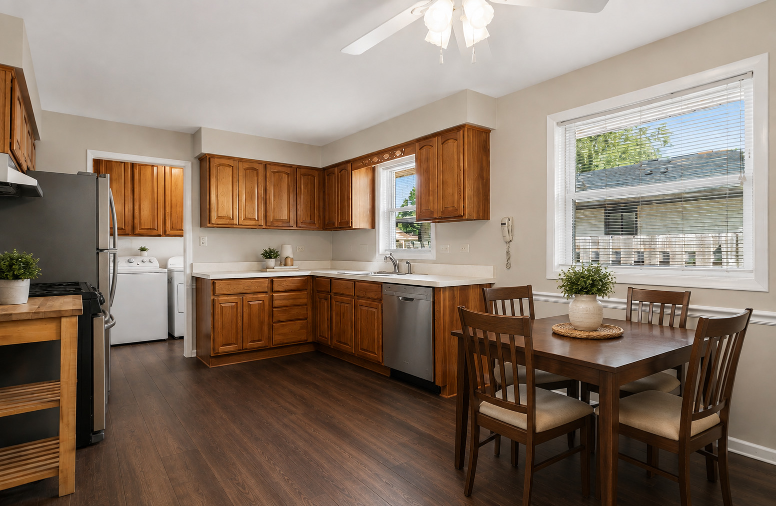 1145 S Haddow Avenue Property Photo 7