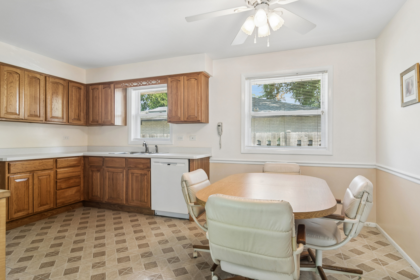 1145 S Haddow Avenue Property Photo 8