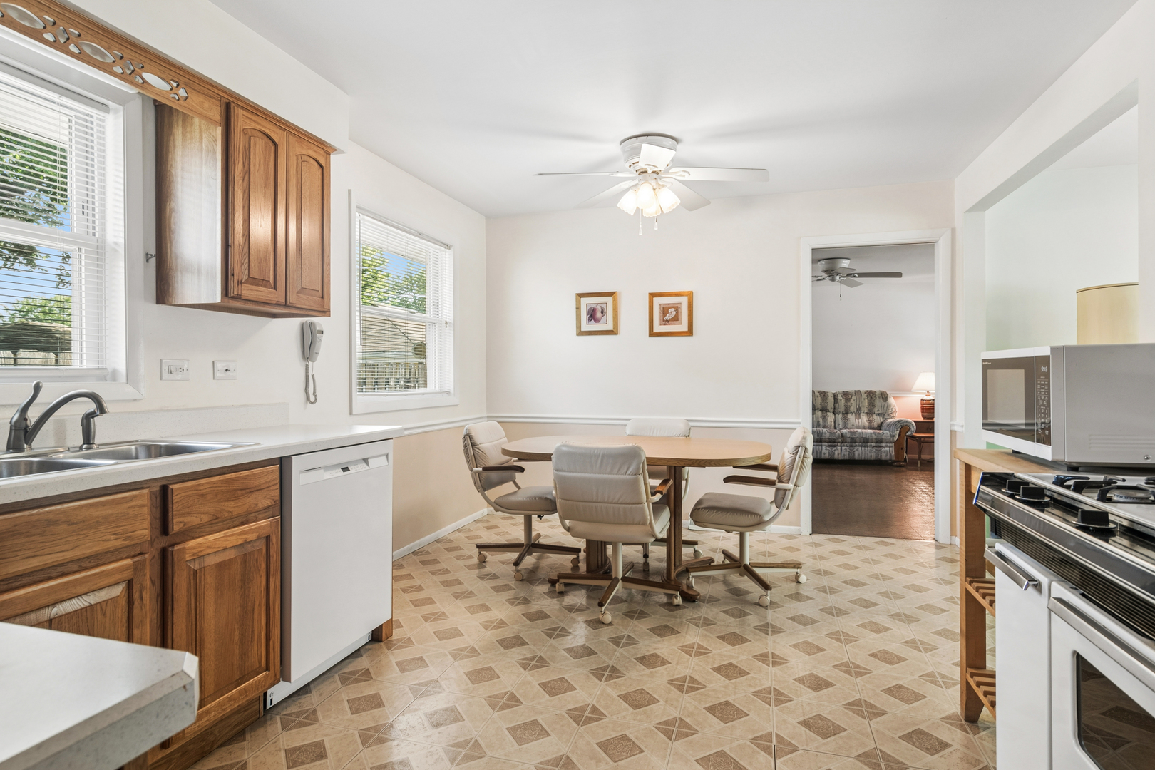 1145 S Haddow Avenue Property Photo 10
