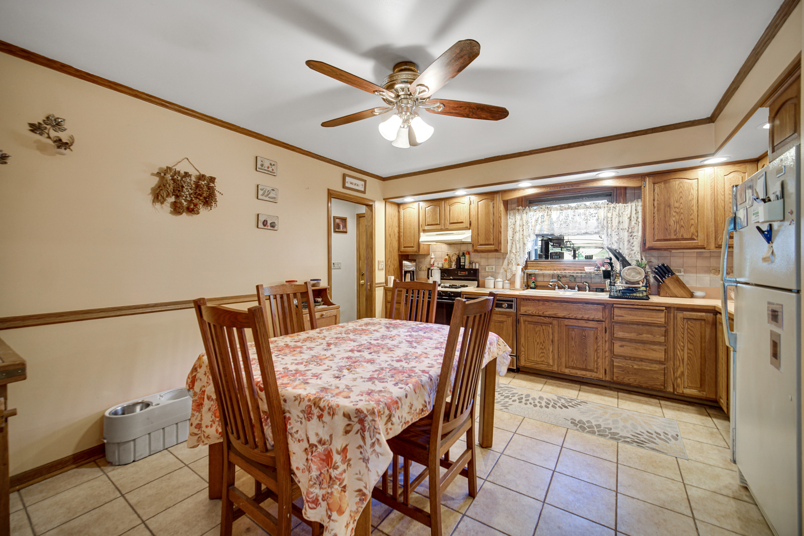 10013 W Lyndale Avenue Property Photo 6