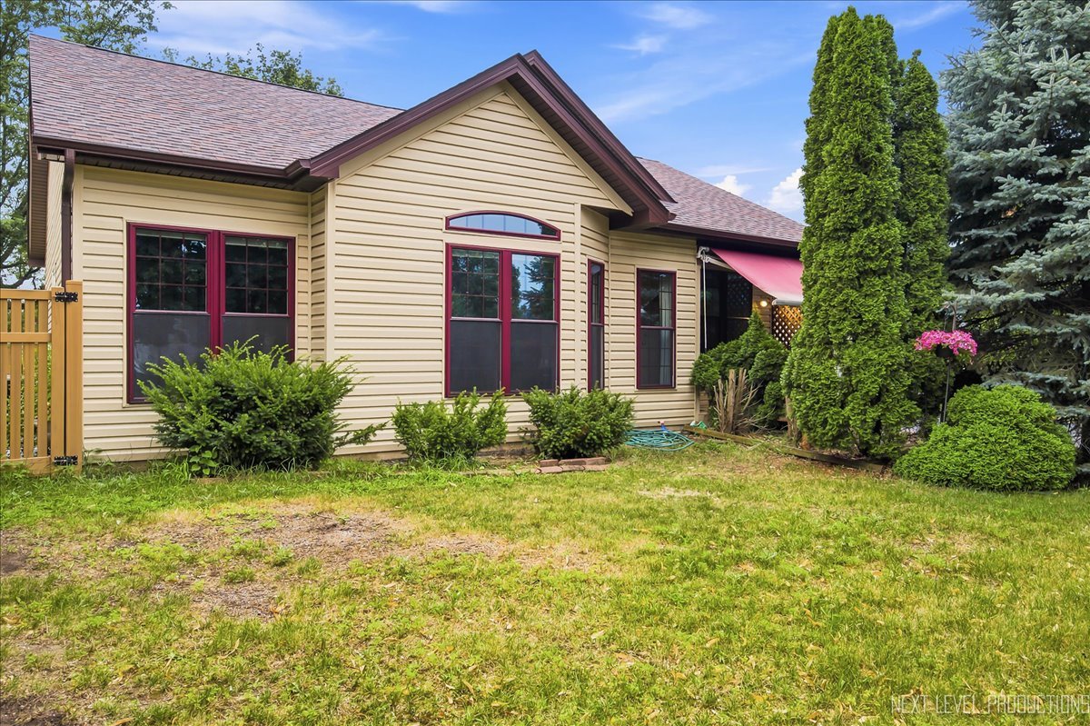 473 Barnaby Drive Property Photo 3