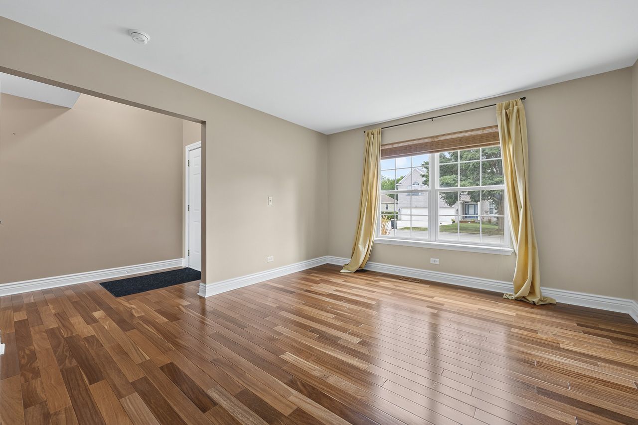 996 Timber Lake Drive Property Photo 10