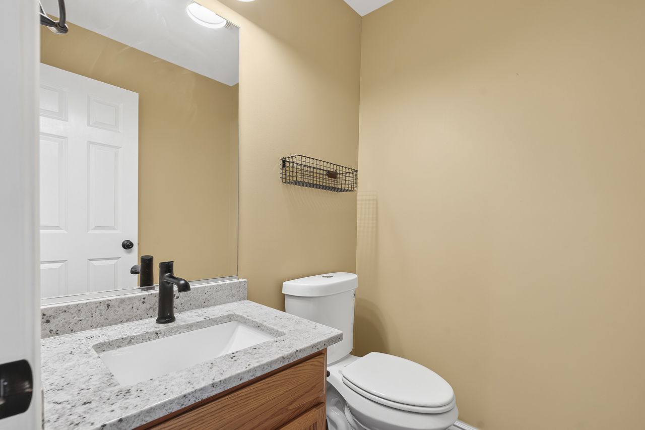 996 Timber Lake Drive Property Photo 17