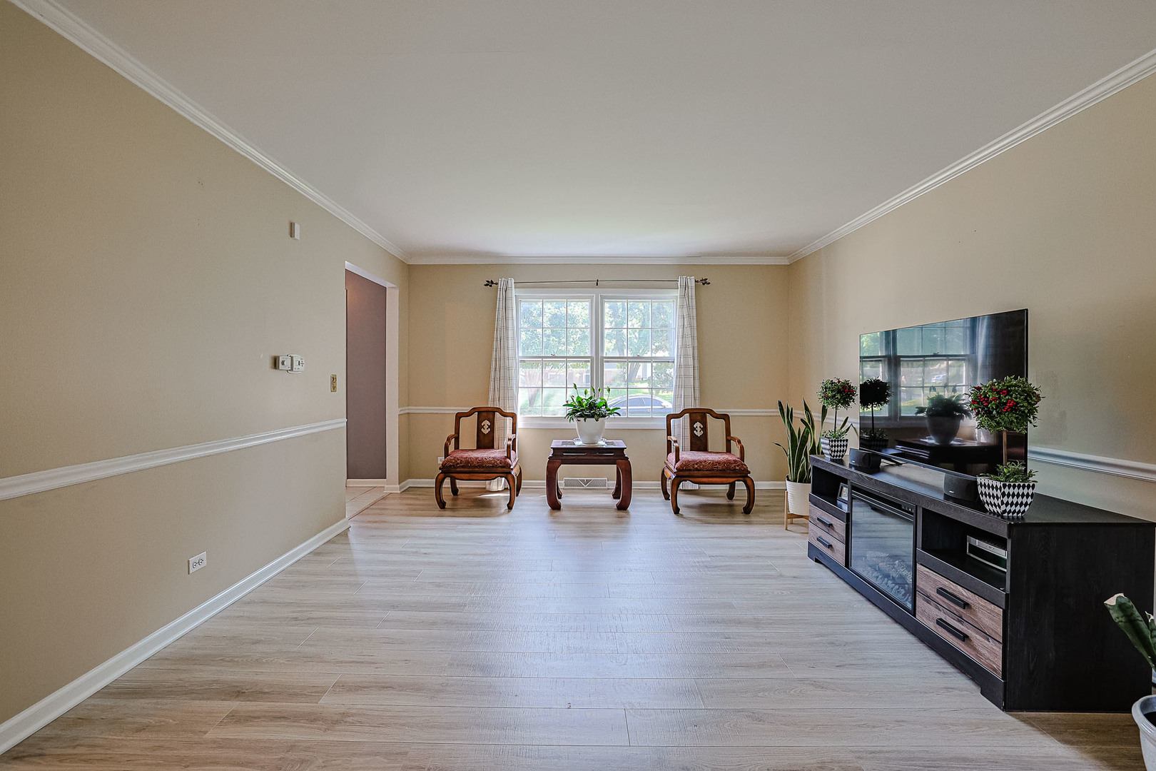 6104 Westgate Court Property Photo 6