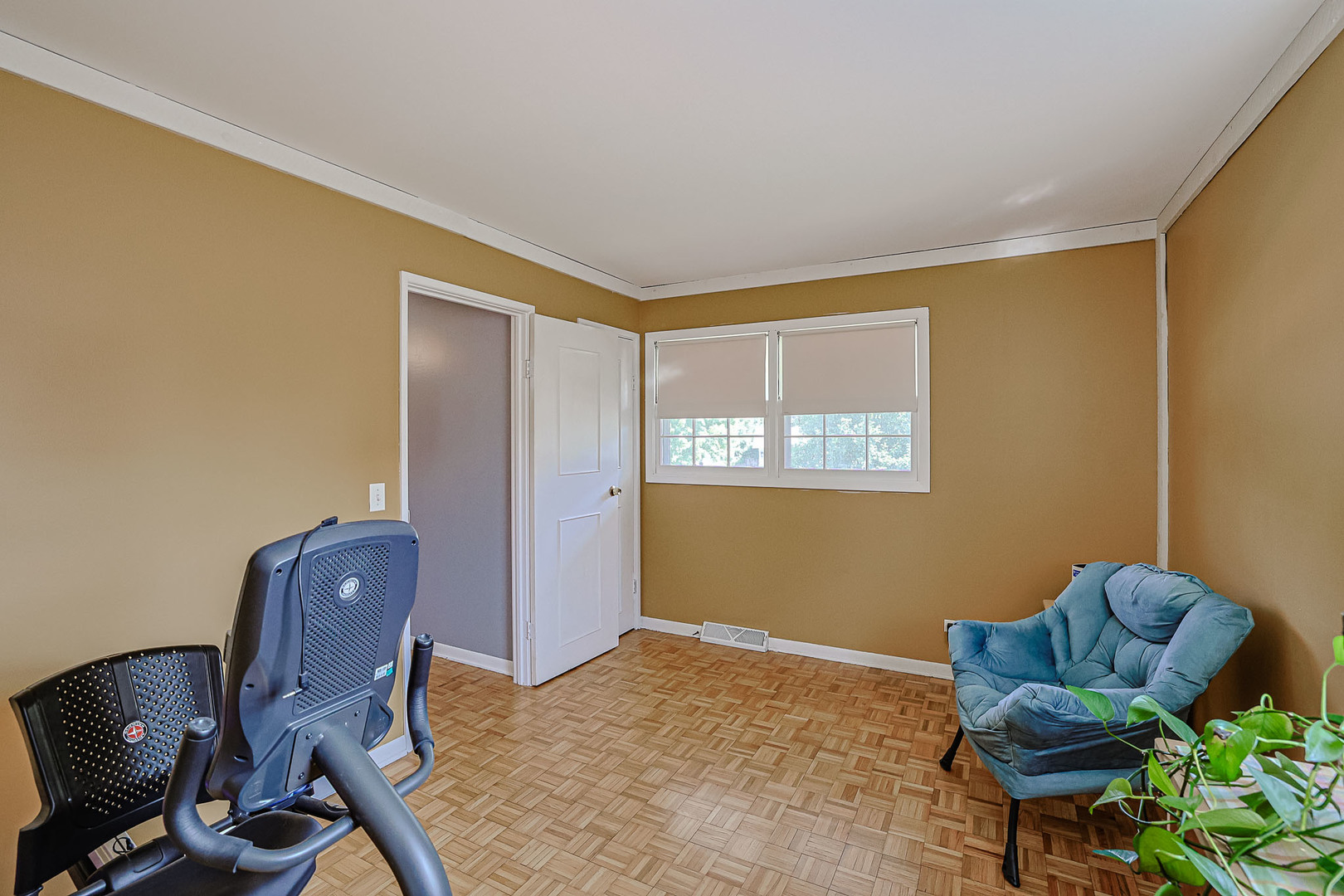 6104 Westgate Court Property Photo 24