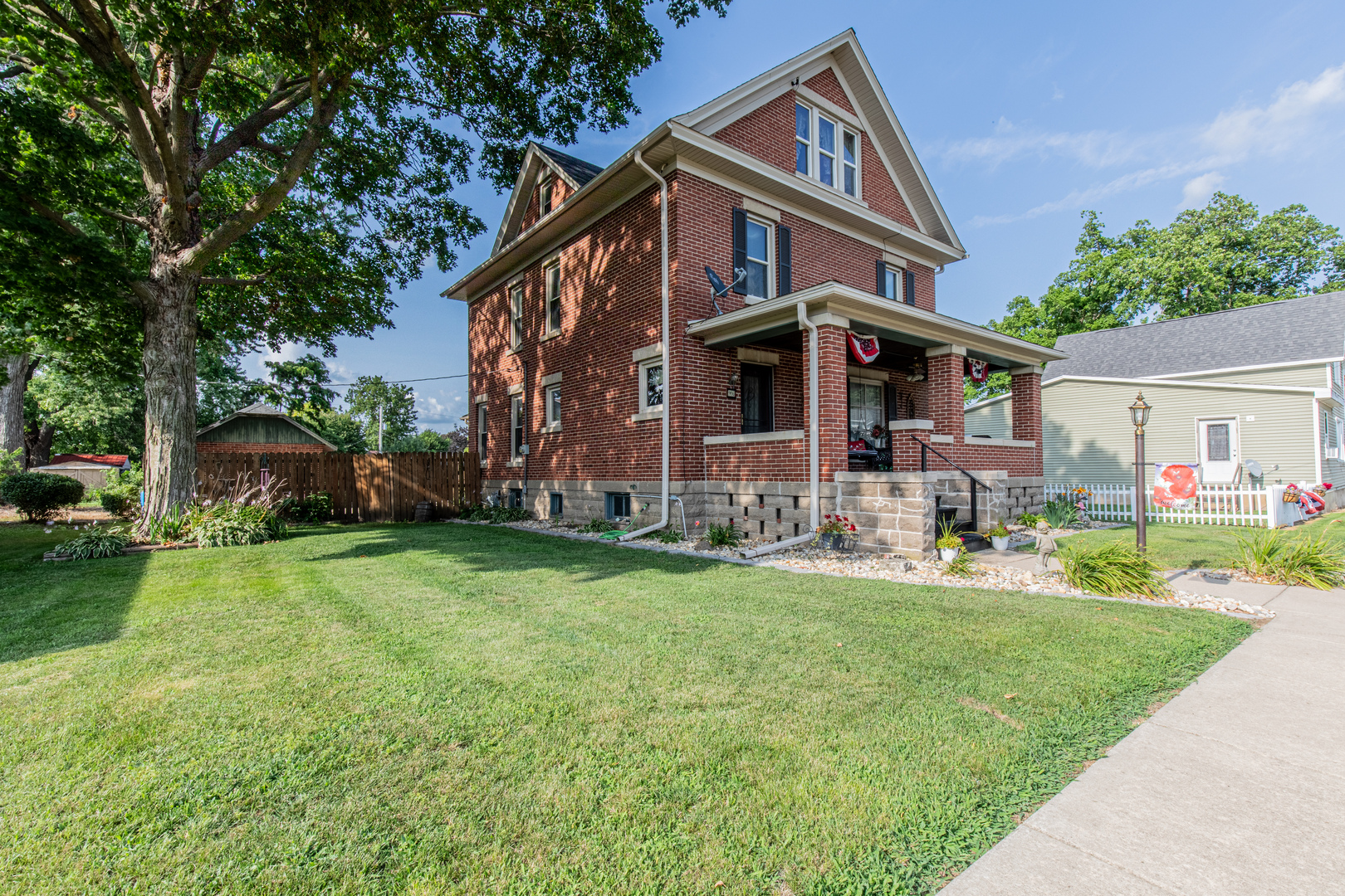 96 E Railroad Street Property Photo 23
