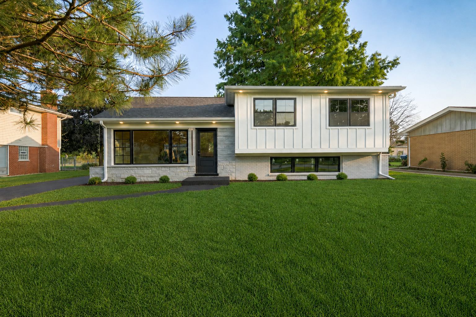 1707 W Martin Lane