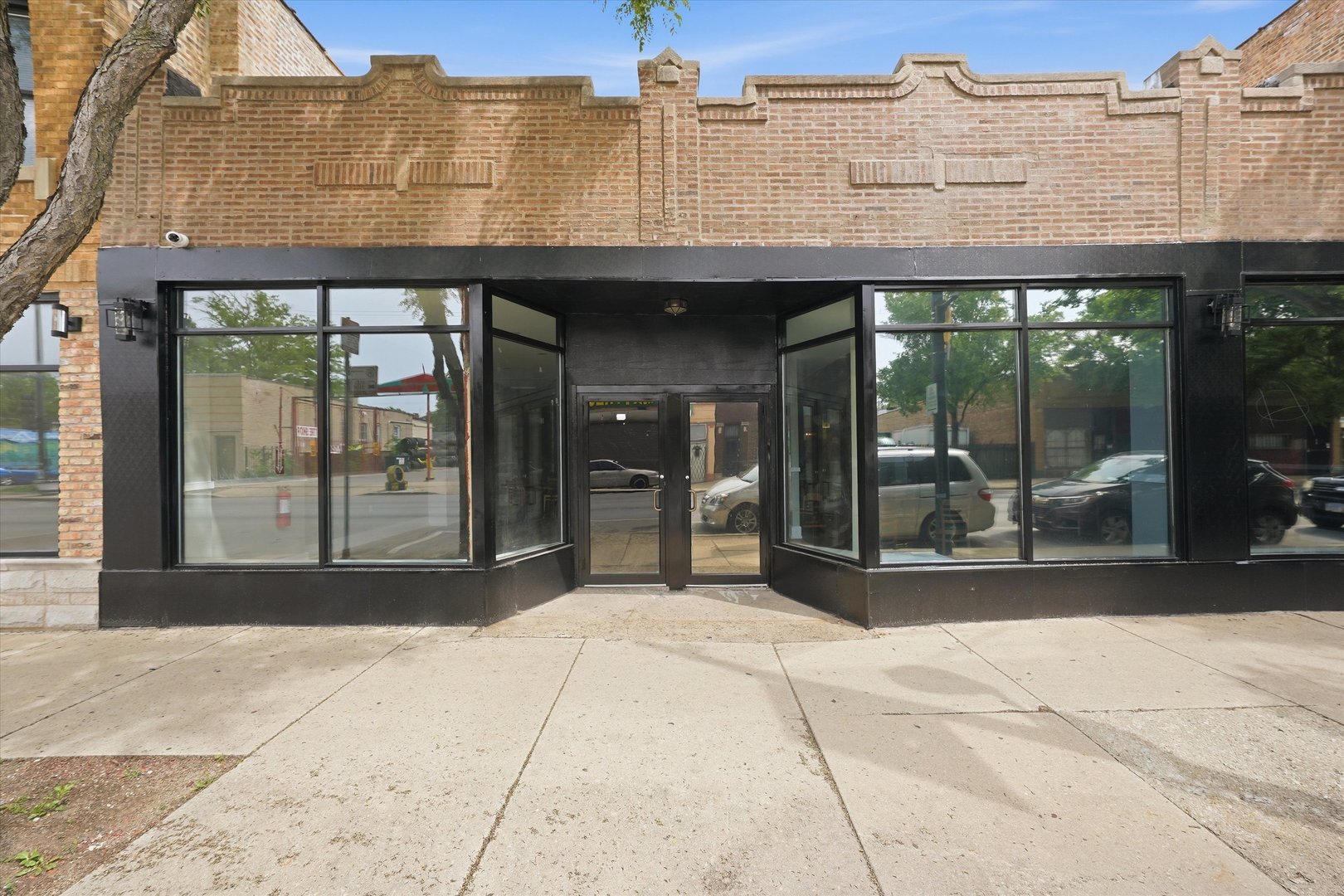 2548 W 59th Street Property Photo 1