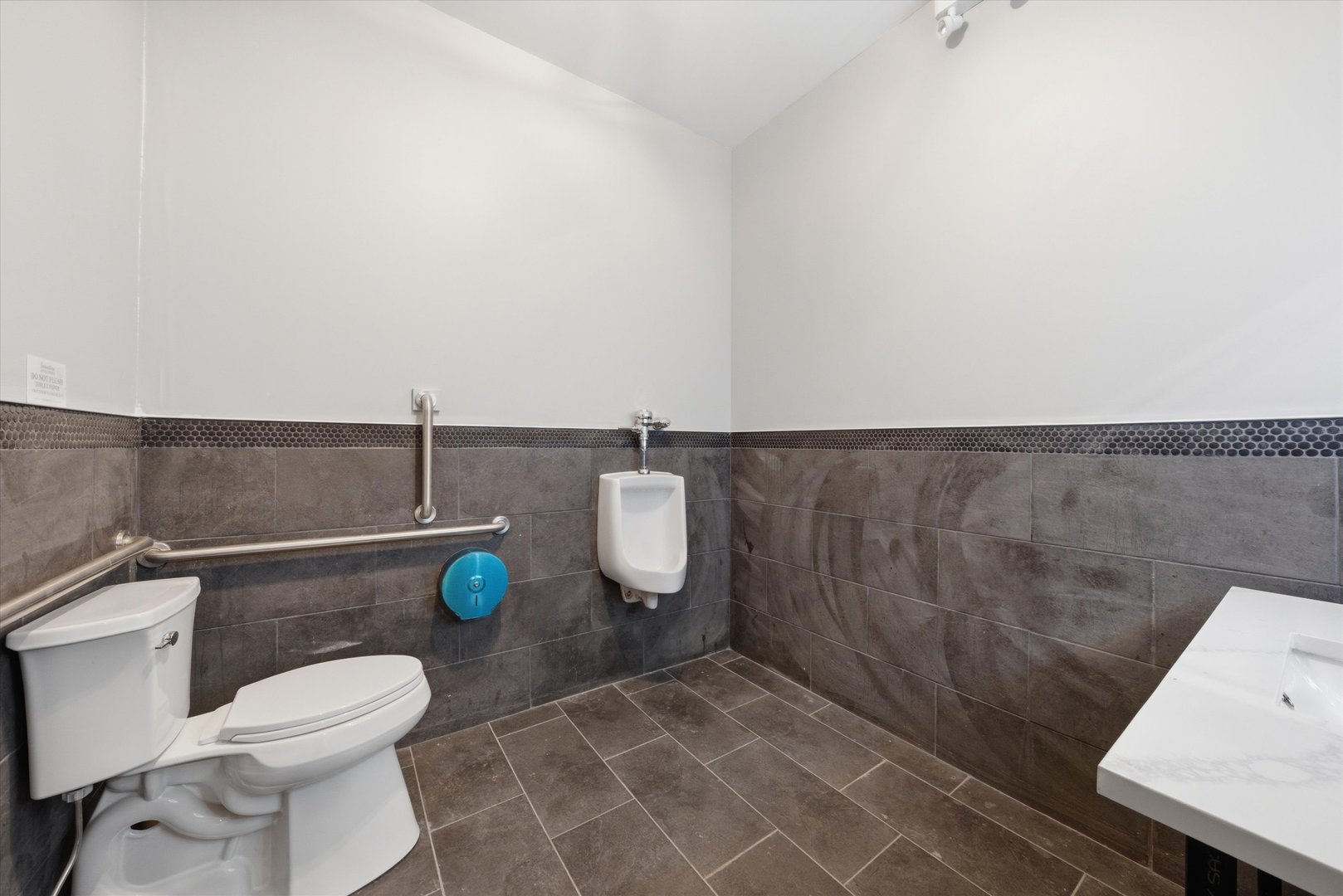 2548 W 59th Street Property Photo 12