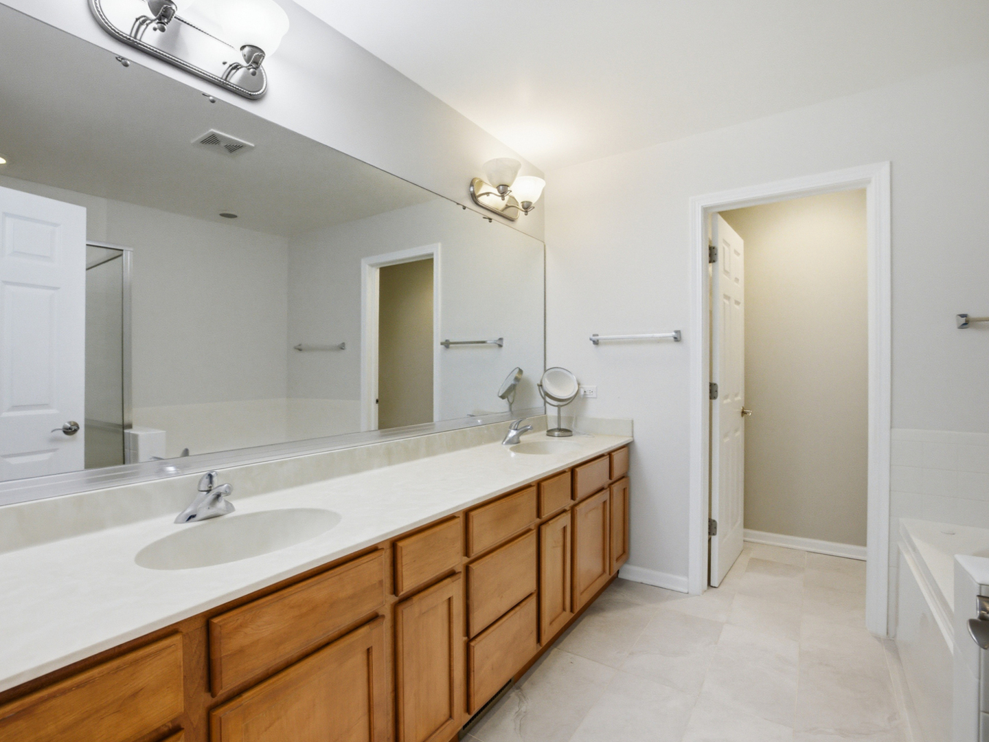 4243 Linden Tree Lane Property Photo 20