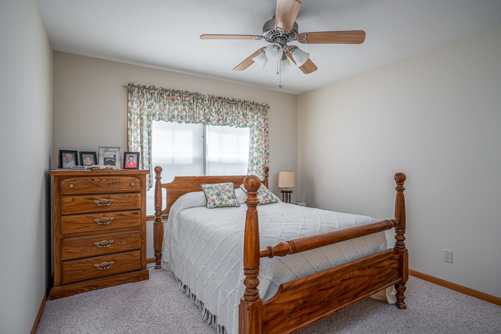 5406 Villa Court Property Photo 4