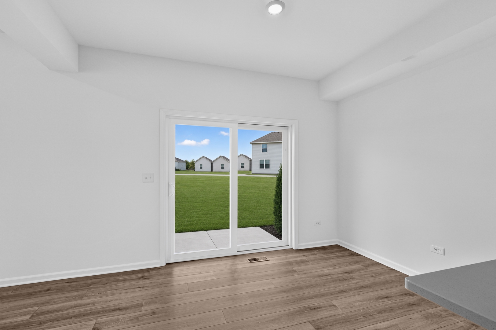 7709 Nightshade Lane Property Photo 12