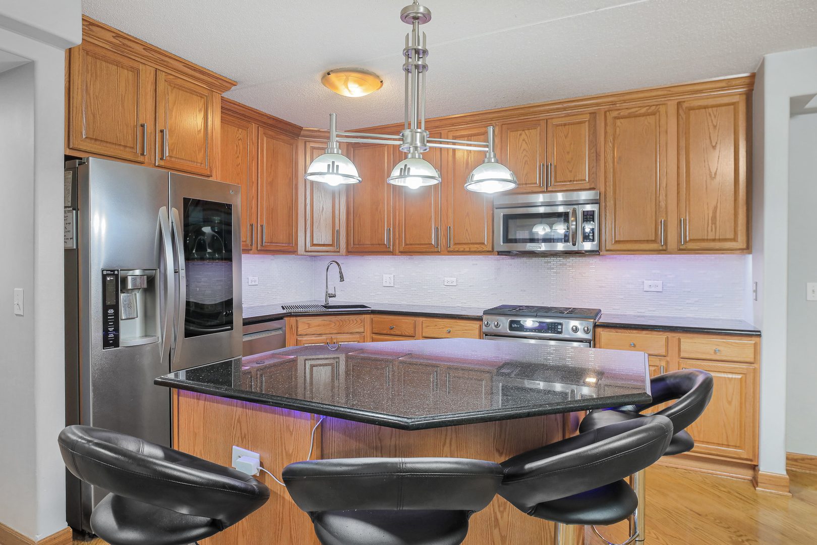 4833 N Olcott Avenue 201 Property Photo 10