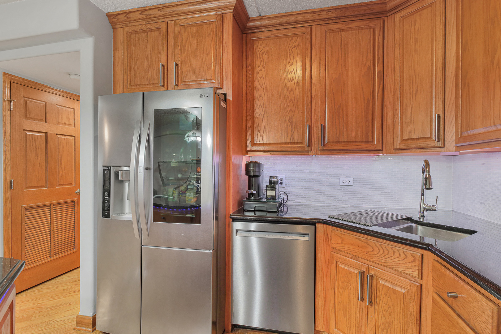 4833 N Olcott Avenue 201 Property Photo 11