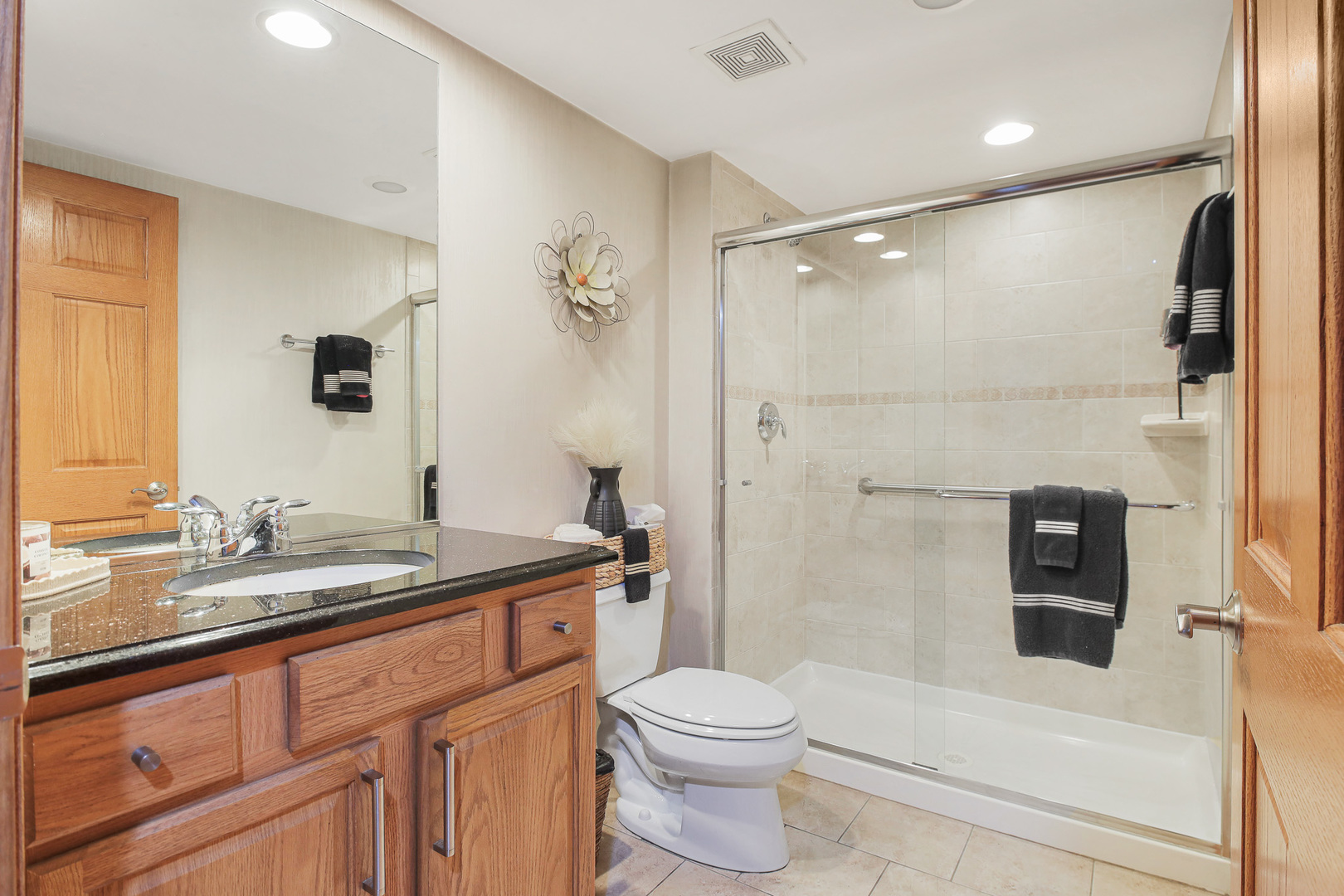 4833 N Olcott Avenue 201 Property Photo 28
