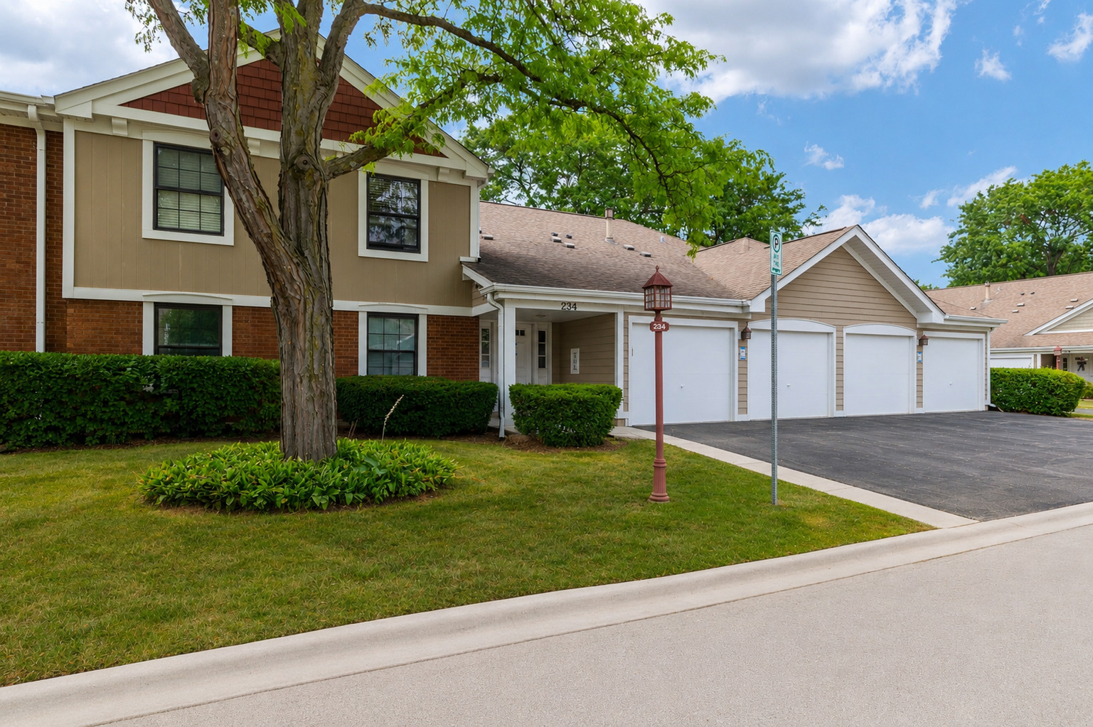 234 Deerpath Court D1 Property Photo 1