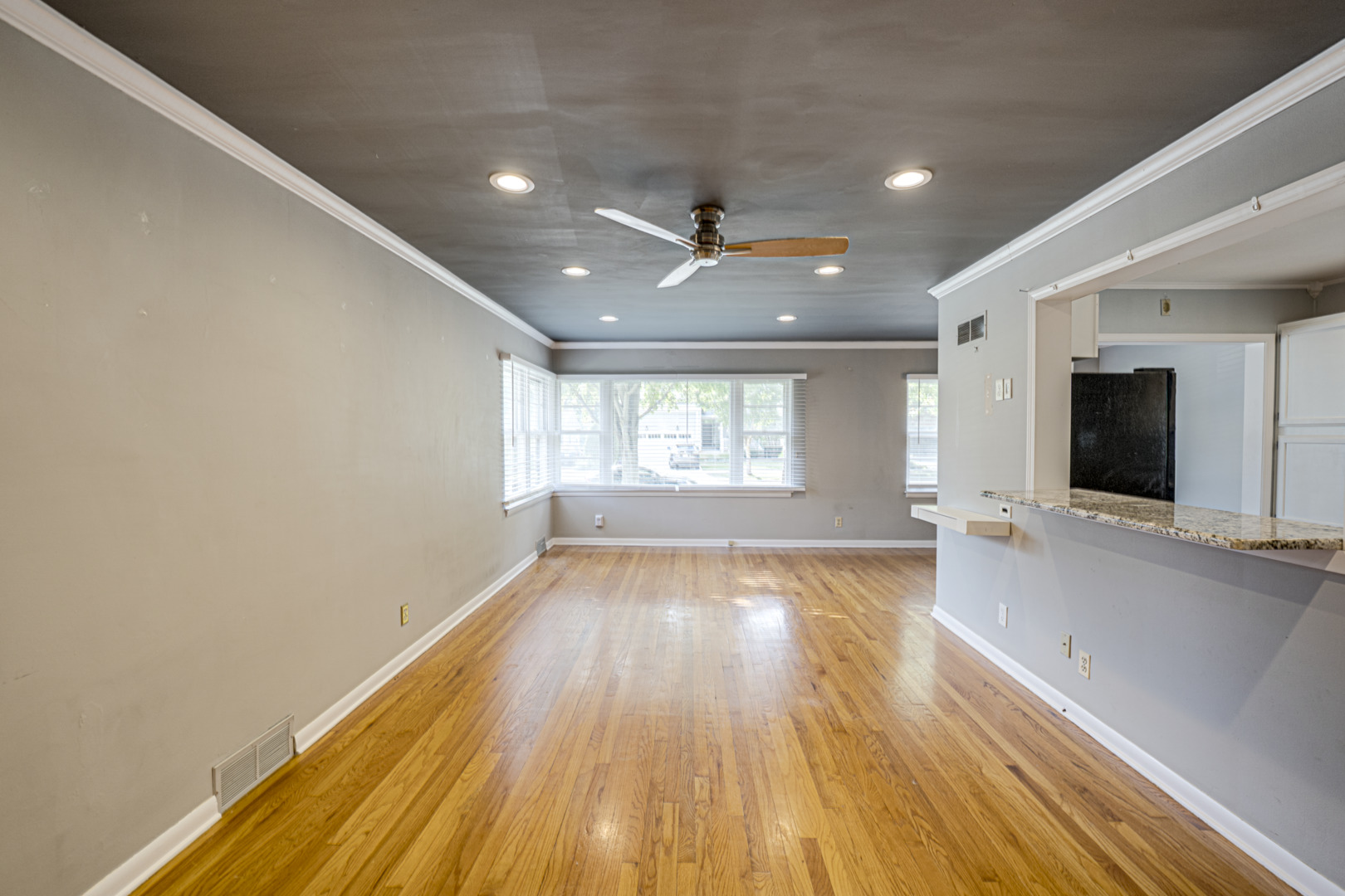 1132 N Main Street Property Photo 5