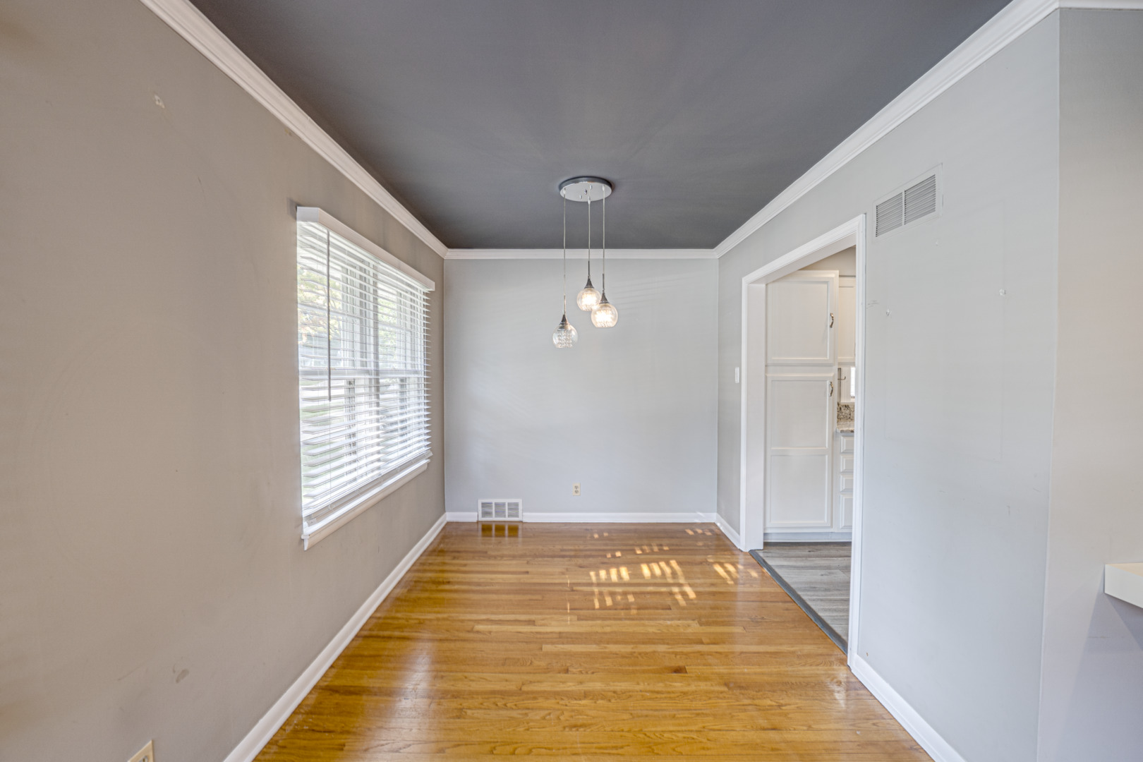 1132 N Main Street Property Photo 6