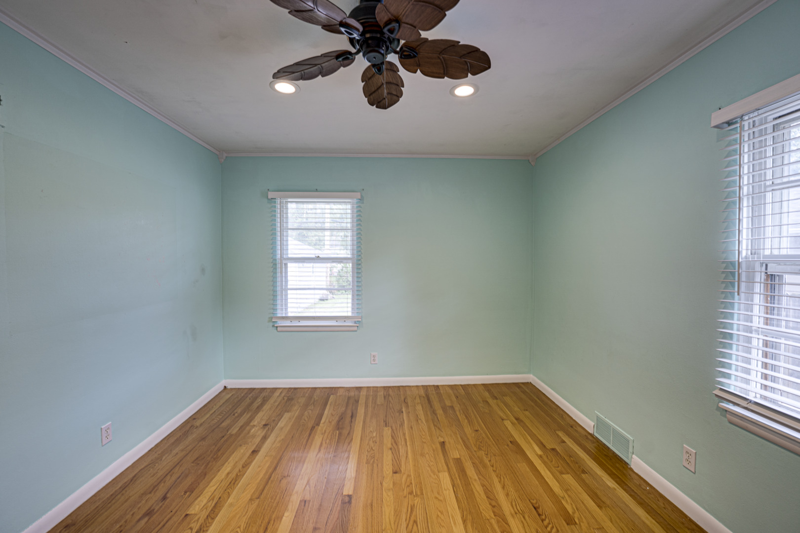1132 N Main Street Property Photo 13