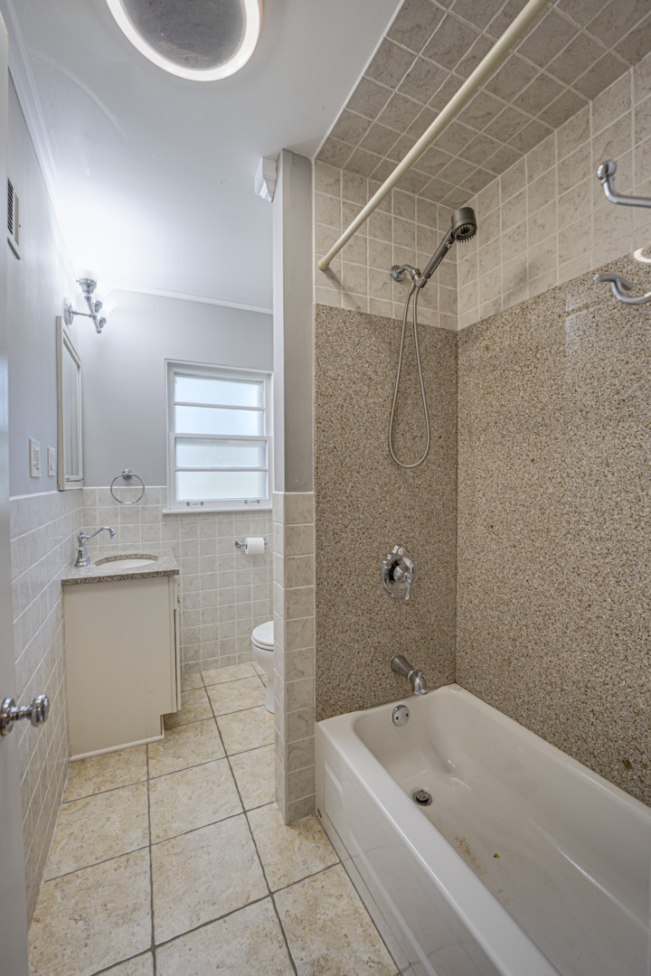 1132 N Main Street Property Photo 17