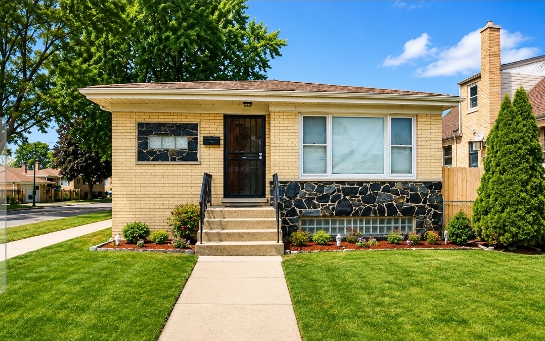 3000 N Neenah Avenue Property Photo