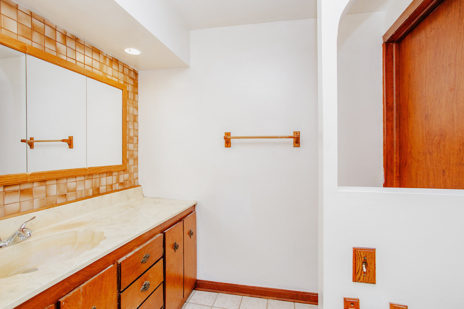 10113 Mclean Avenue Property Photo 12