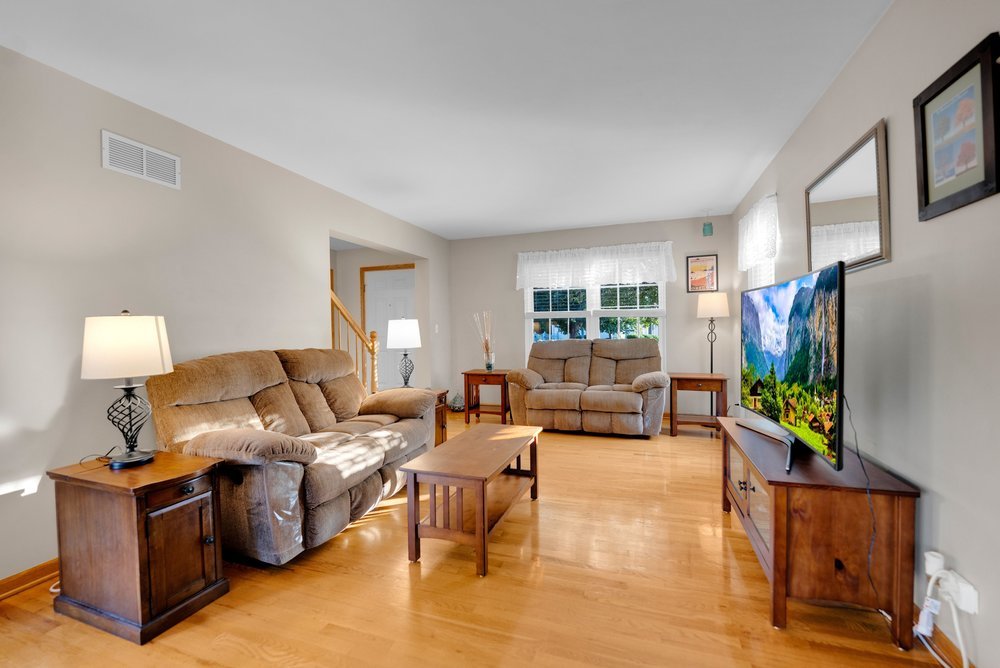 2304 Tremont Avenue Property Photo 4