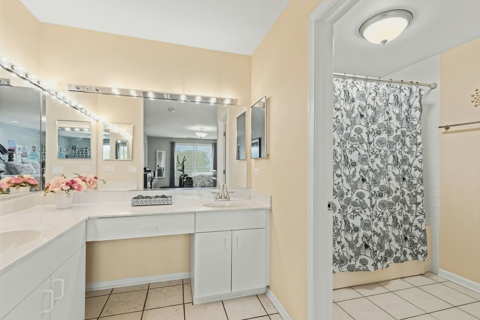 4757 Howard Street 306 Property Photo 15