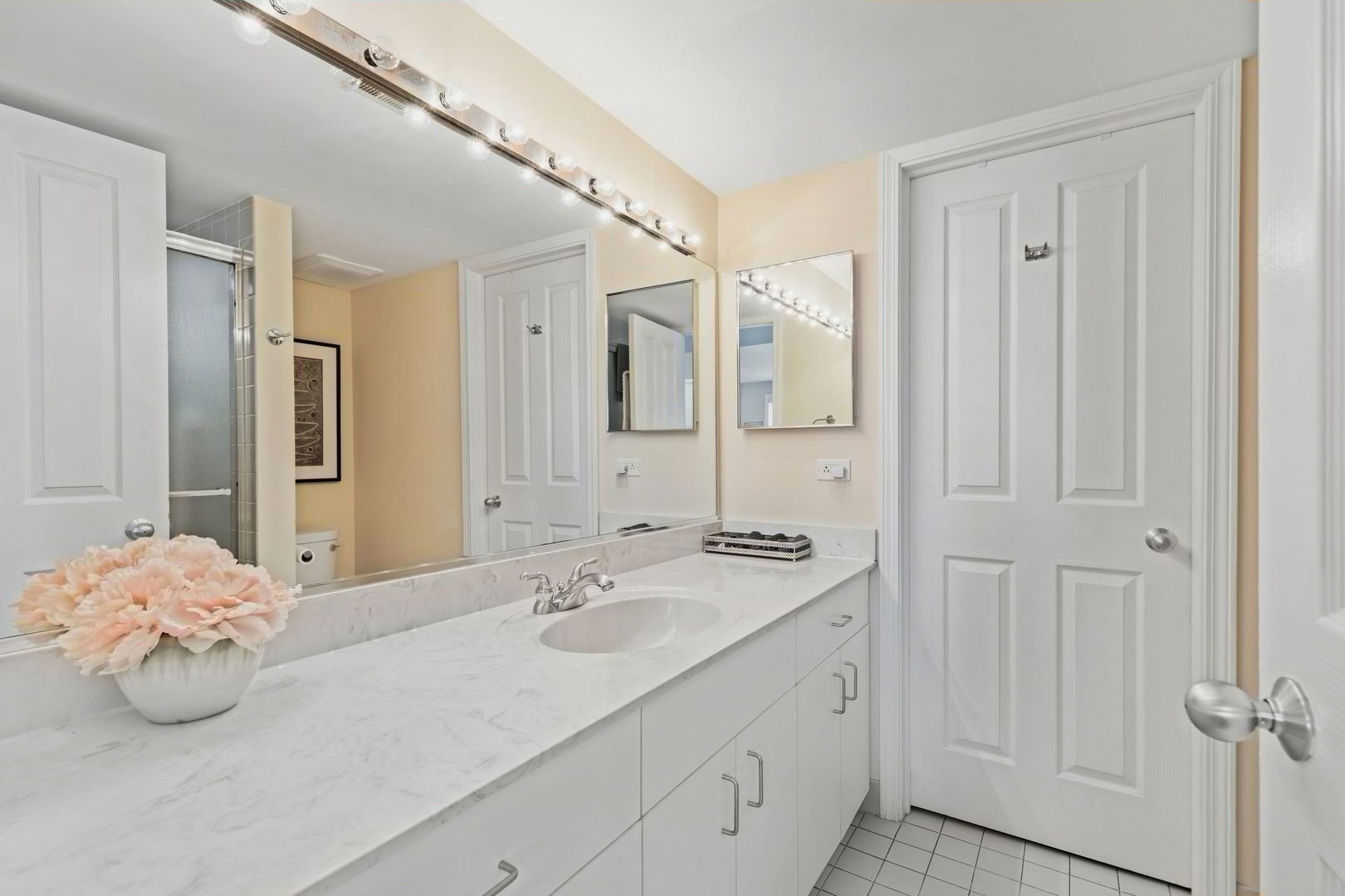 4757 Howard Street 306 Property Photo 17