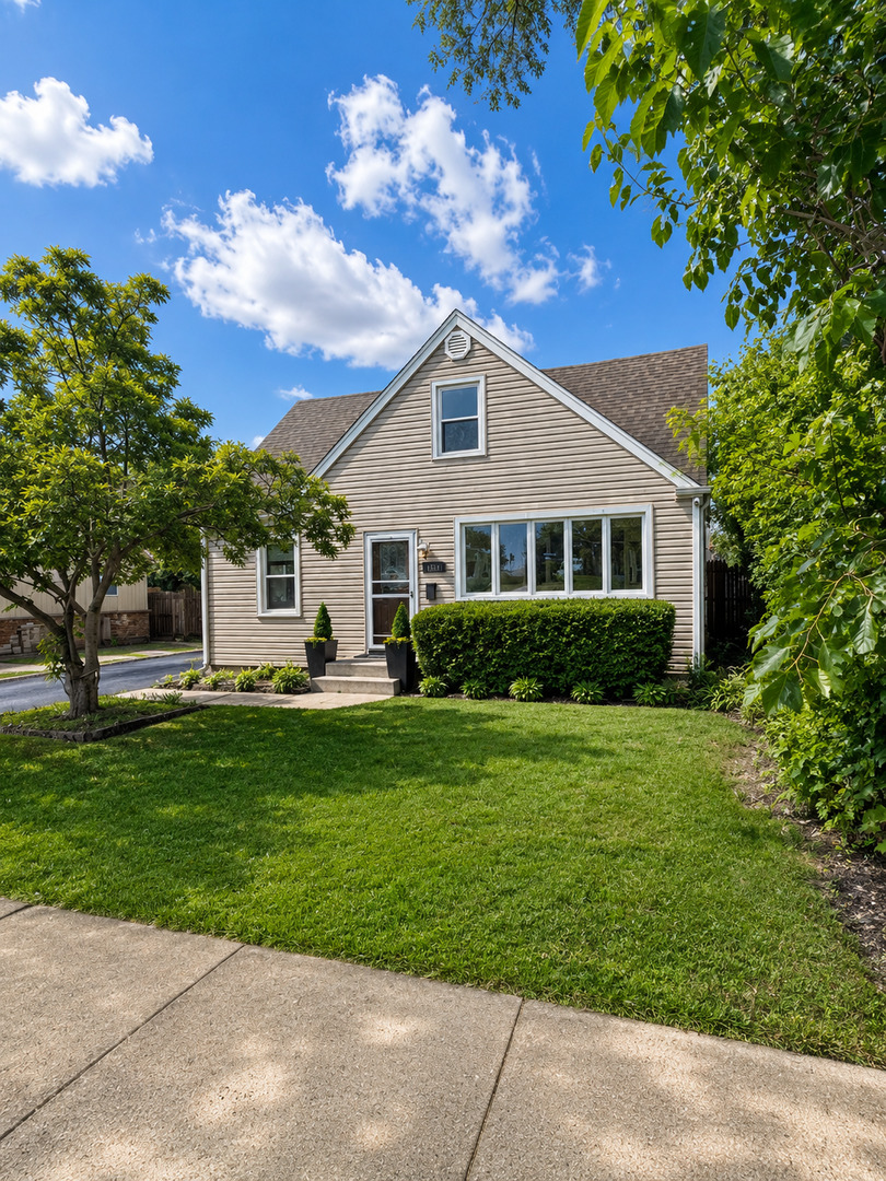 7304 W 113th Place Property Photo 1