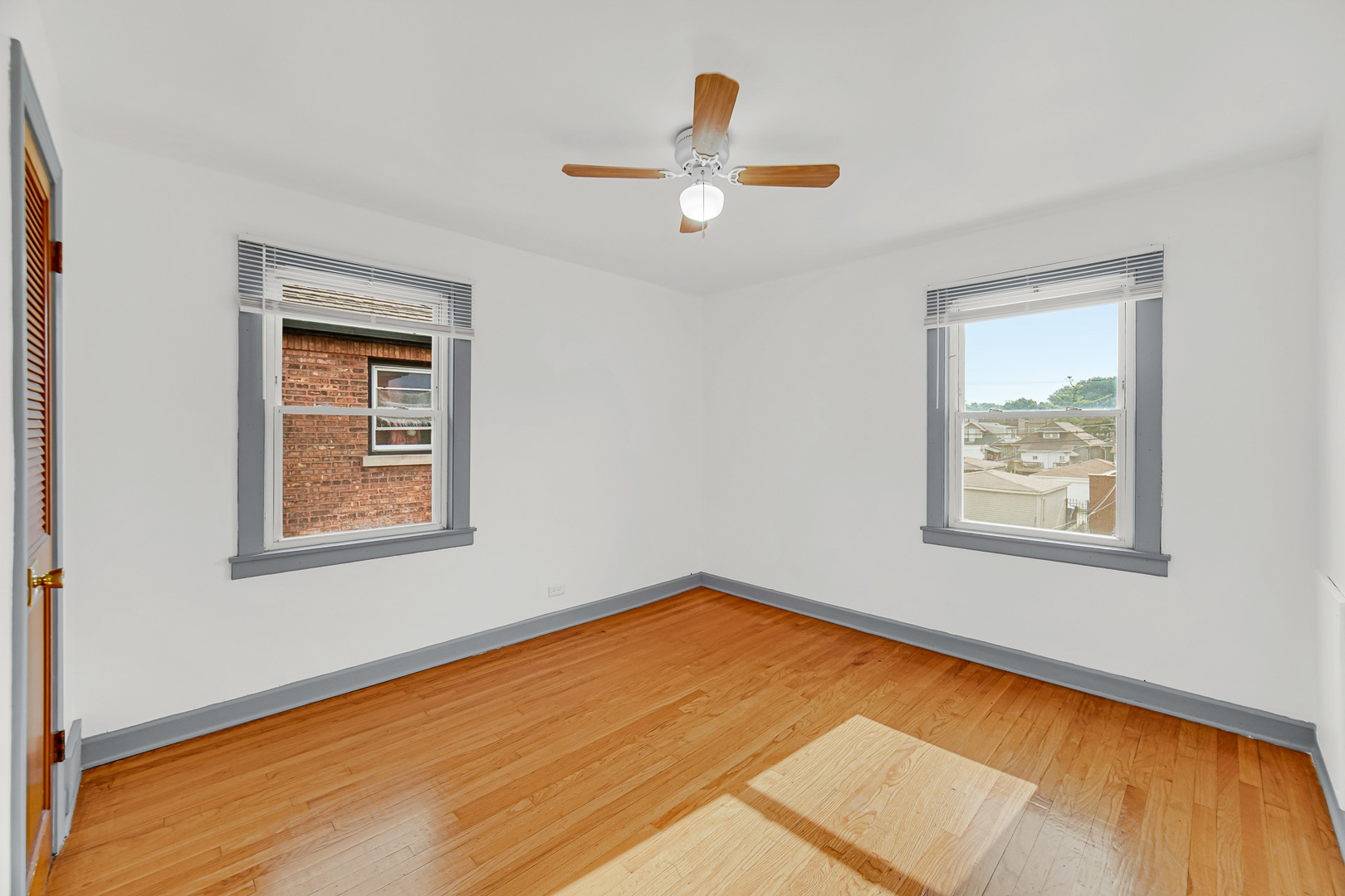 1819 N Mcvicker Avenue Property Photo 10