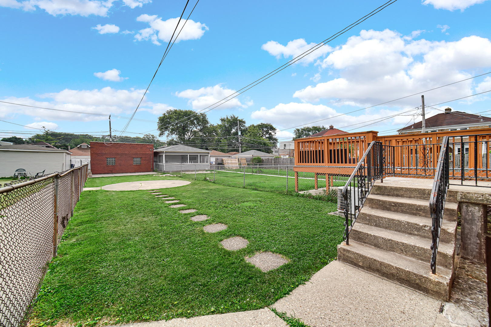 1819 N Mcvicker Avenue Property Photo 19