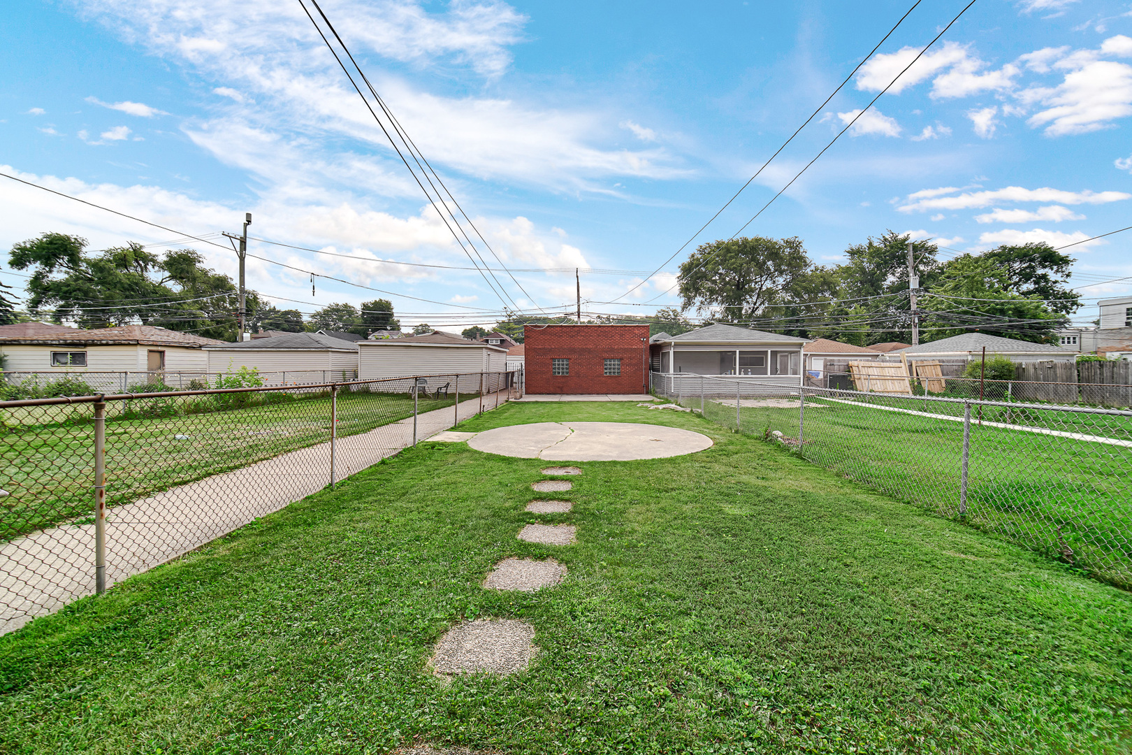 1819 N Mcvicker Avenue Property Photo 20