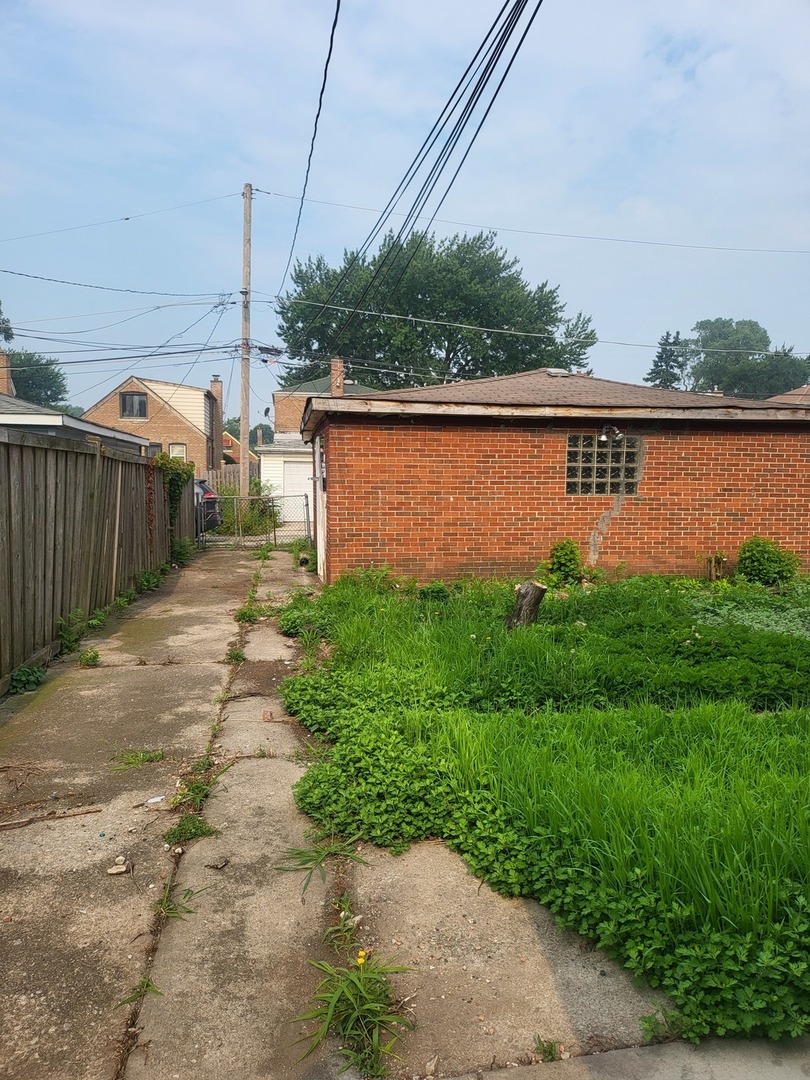 8130 S Wentworth Avenue Property Photo 6