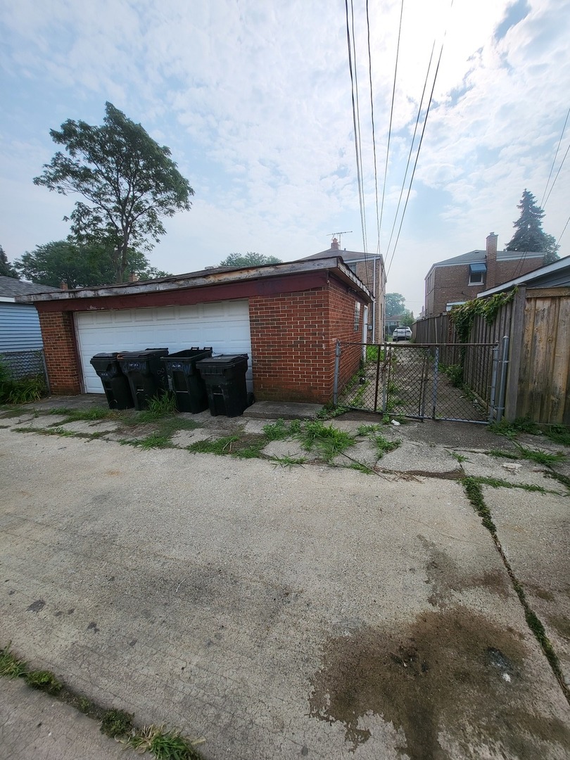 8130 S Wentworth Avenue Property Photo 7